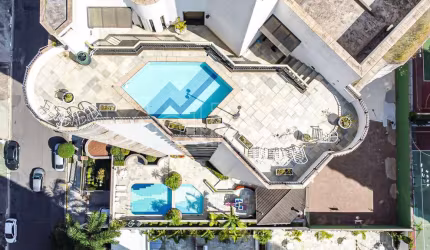 Cobertura Ampla no Miolo do Tatuapé com 5 Dormitórios, Piscina e Sauna