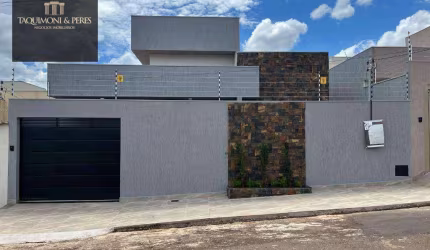 Casa com 3 dormitórios à venda, 98 m², de área construída por R$ 590.000 - Residencial Paris - Anápolis/GO