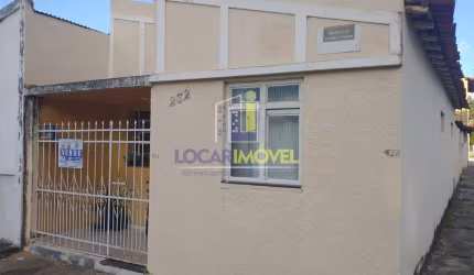 Casa de esquina com terreno de 110 m² à venda, Bairro Bela Vista perto da Av. Juracy Magalhaes, Vit