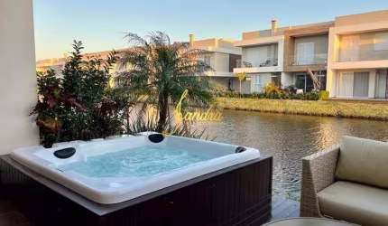 Maravilhoso sobrado 3 suítes, Jacuzzi, finamente mobiliado e decorado novo