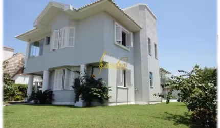 Sobrado duplex com 04 dormitórios mobilaido