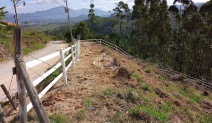 Terreno à Venda em Santo Amaro da Imperatriz / SC