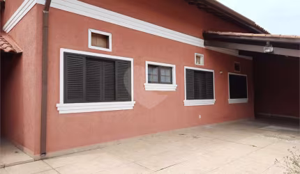 Casa com 3 quartos à venda em Centro - SP