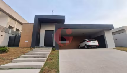 Casa em Condomínio 3 suítes e 4 vagas de garagem com 300m² - Urbanova
