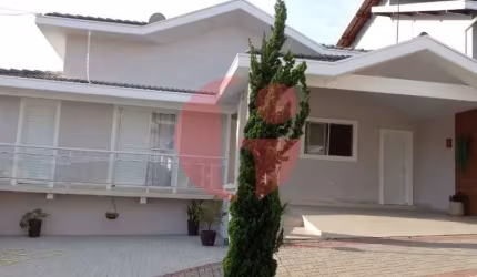 Casa em condomínio para venda com 3 quartos e 4 vagas de garagem com 159m² - Condomínio Residencial Mantiqueira