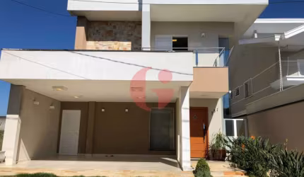 Casa assobradada para venda com 4 quartos e 2 vagas de garagem - Com 271m² no Urbanova