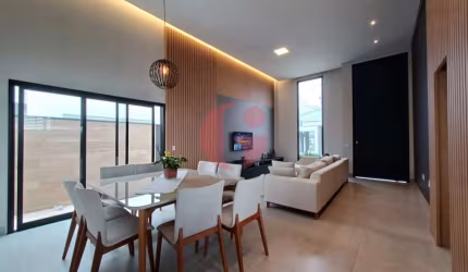 Casa em condomínio para venda com 03 Dorm. e 01 suíte - 360m² em Caçapava.