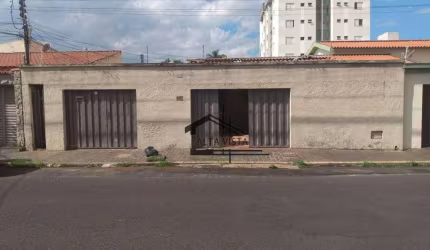 Três casas no terreno com 500 m² por R$ 580.000 - Brasil - Uberlândia/MG