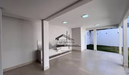 Casa com 3 dormitórios à venda, 250 m² por R$ 950.000 - Vallee - Uberlândia/MG
