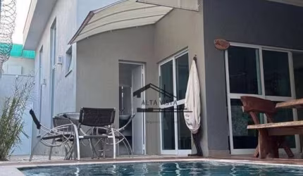 Casa com 3 dormitórios à venda, 189 m² por R$ 990.000 - Novo Mundo - Uberlândia/MG