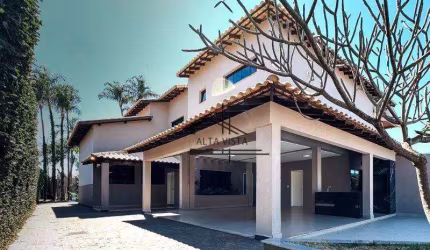 Casa Luxuosa com 5 dormitórios à venda, 840 m² por R$ 3.800.000 - Cidade Jardim - Uberlândia/MG