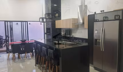 Casa com 3 dormitórios à venda, 122 m² por R$ 750.000 - Jardim Holanda - Uberlândia/MG