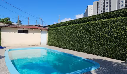 CASA COMERCIAL/RESIDENCIAL 200M2, SUITE + 3 QUARTOS, BAIRRO BUCAREIN, JOINVILLE-SC