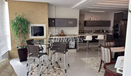Apartamento para locação anual, mobiliado, decorado e equipado, com 2 quartos (sendo duas suítes), 2 vagas de garagem, Edifício Âmbar, no bairro Centro, Balneário Camboriú-SC