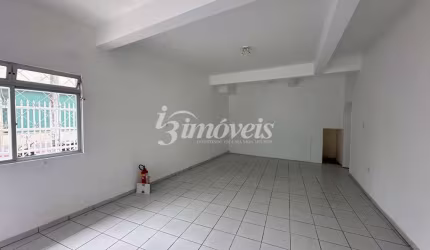 Sala / Loja, para locação anual, 53,24m² ,Bairro Centro , Itajaí-SC, com grande visibilidade de quem passa.