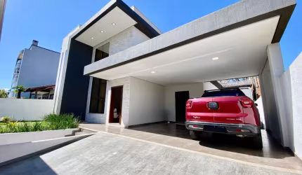 Casa com 4 quartos à venda na Fermino Pedro Vanzim - D, 759, Universitário, Chapecó por R$ 1.700.000