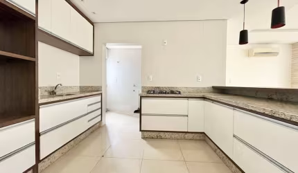 Apartamento com 3 quartos para alugar na Rua Rio de Janeiro - D, 189, Centro, Chapecó por R$ 4.550