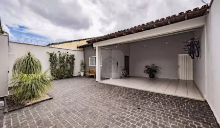 Casa para locação e venda no bairro Jardim Karaíba
