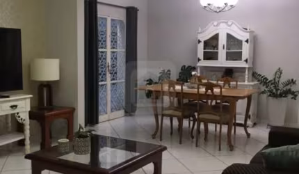 Casa para venda no bairro Fundinho.