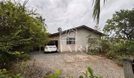 Casa com 3 quartos à venda na Praia do Ervino, São Francisco do Sul  por R$ 190.000