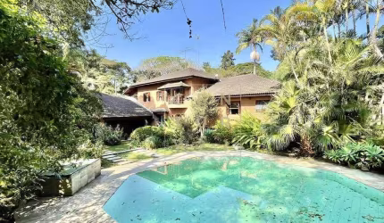 Casa com 5 dormitórios, 923 m² - venda por R$ 2.950.000 ou aluguel por R$ 20.704/mês - Vila Santo Antônio - Cotia/SP