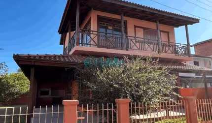 Casa com 3 quartos à venda na Rua Hermes Guedes da Fonseca, 700, Armação do Pântano do Sul, Florianópolis por R$ 1.800.000