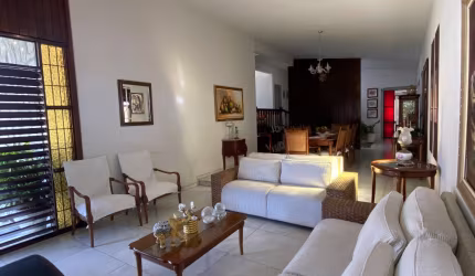 CASA AMPLA À VENDA NO BAIRRO TAMBIA