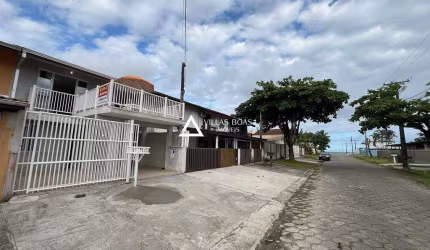 Sobrado a 100m do mar no Rivieira