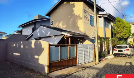 Casa com 4 quartos para alugar na Rua Edgar B Franco, Buraquinho, Lauro de Freitas por R$ 4.522