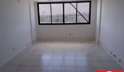 Sala comercial para alugar na Estrada Do Coco, 1, Estrada do Coco, Lauro de Freitas por R$ 1.900