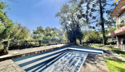 Casa à venda na Rua Dom Ricardo Suñer Romera, Jardim Colibri, Cotia - SP