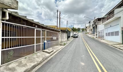 Casa à venda na Rua Cosmos, Jardim das Flores, Osasco - SP