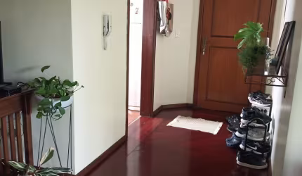 Apartamento meia quadra do colégio Santana