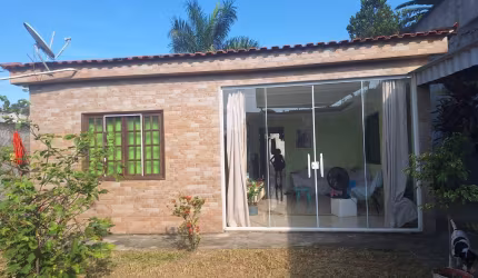 Casa com  exelente acabamento .Aceito ofertas nao absurdas.