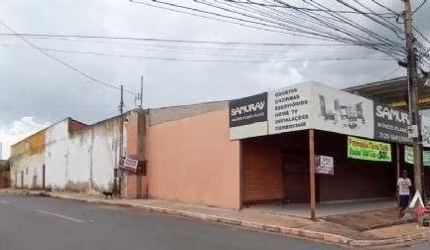 Barracão avenida Arquimedes Pereira Lima moinho próx beira rio material