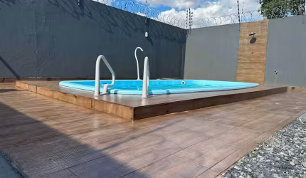 Casa com piscina na região do Bela Vista