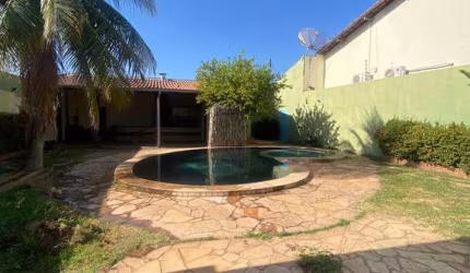 Casa com piscina para venda CPA 2  próximo avenida Brasil