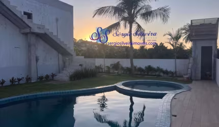 Casa duplex com lazer completo no Porto das Dunas.
