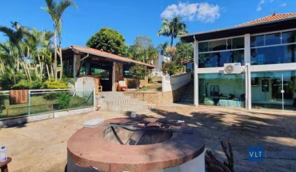 Casa com 3 dormitórios à venda, 581 m² por R$ 1.000.000,00 - Caiçara - Pouso Alegre/MG