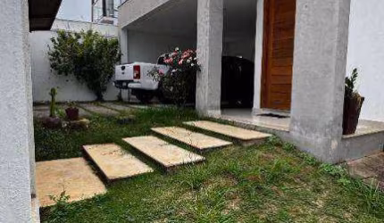 Casa com 3 dormitórios à venda, 220 m² por R$ 2.500.000 - Colinas de Santa Bárbara - Pouso Alegre/MG