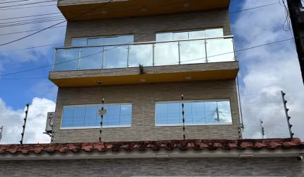 EXCELENTE CASA TRIPLEX