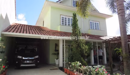 Casa de Alto Padrão Próxima Ao Centro de Papucaia