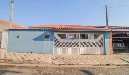 Casa Azul à venda, com 250m² de terreno, 3 quartos, área gourmet, mais edícula, no Central Parque Sorocaba