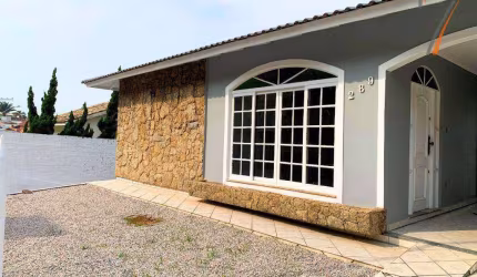 Casa com 5 dormitórios à venda, 350 m² por R$ 1.100.000,00 - Centro - São José/SC