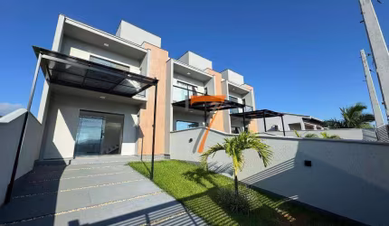 Sobrado com 2 dormitórios à venda, 84 m² por R$ 469.000 - Areias de Baixo - Governador Celso Ramos/SC