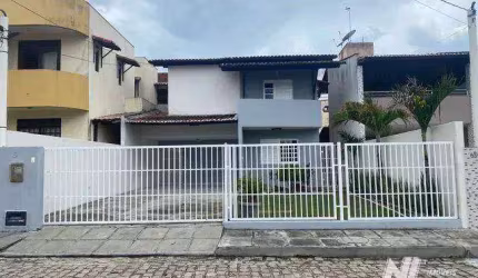 Casa duplex em Nova Parnamirim, 210m², 4suites, 2vagas
