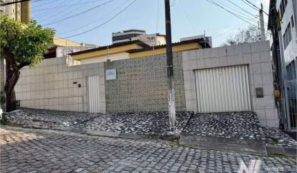 Casa/ COMERCIAL com 3 dormitórios à venda, 208 m² por R$ 600.000 - Candelária - Natal/RN