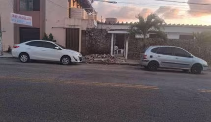 Casa com 5 dormitórios para alugar, 210 m² por R$ 2.500,00/mês - Lagoa Nova - Natal/RN