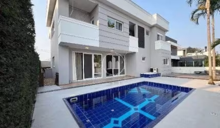 Casa 4 Dormitórios, Sendo 3 Suítes