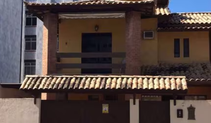 Ótima casa duplex Independente para Ponto Comercial em Cabo Frio!!!